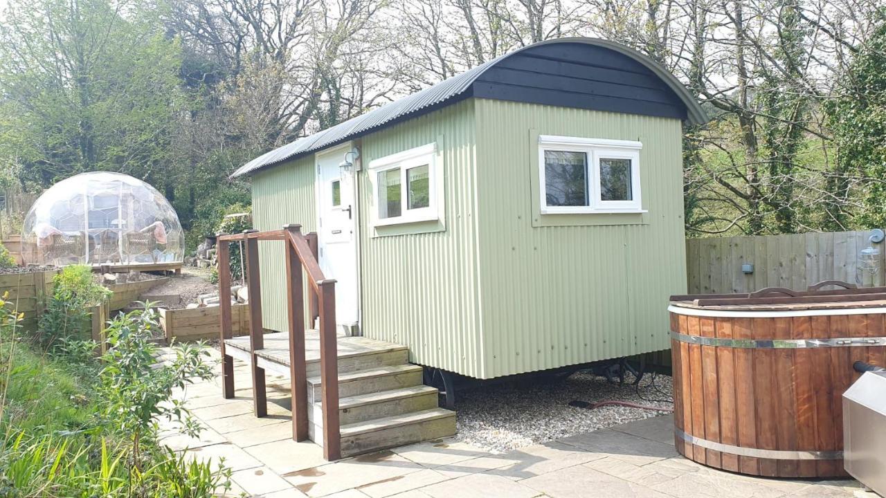 Penlea Retreat Luxury Coastal Shepherds Hut 5 Minute Walk To Pubs And Village Holiday home